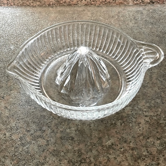 Depression Glass Juicer - Picture 1 of 4